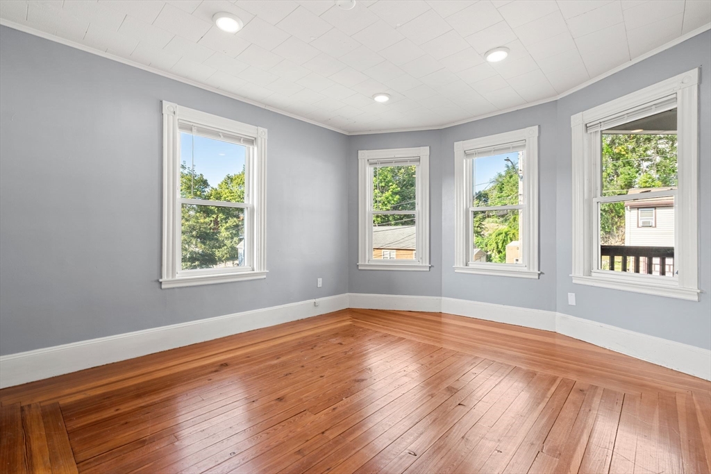 51 Sylvia St # 2