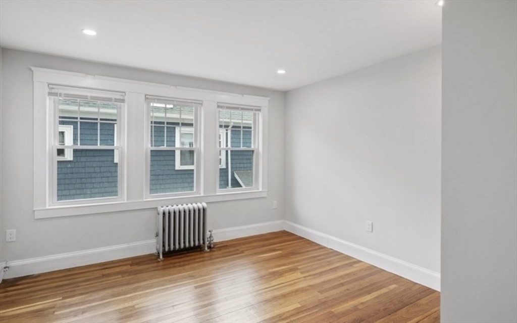 77 Lenoxdale Ave # 77