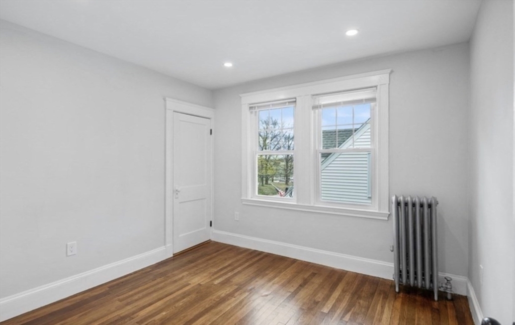 77 Lenoxdale Ave # 77