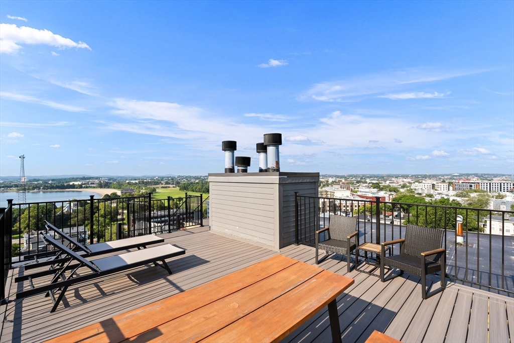 53 Thomas Park # B