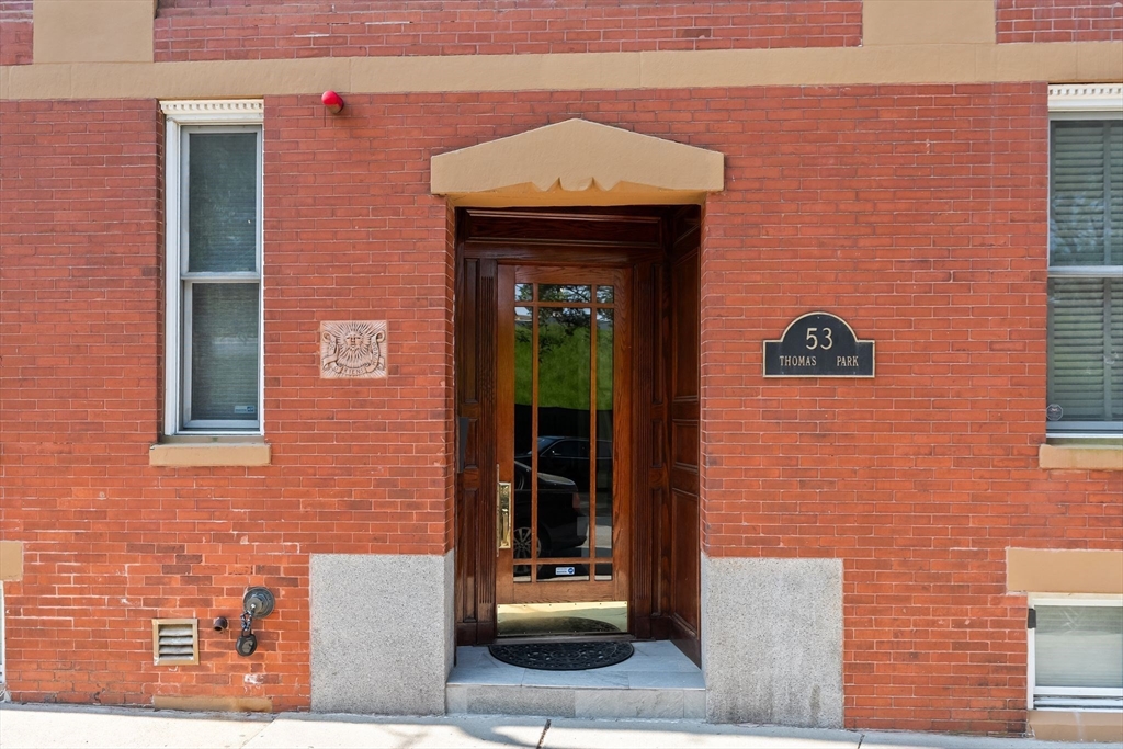 53 Thomas Park # B