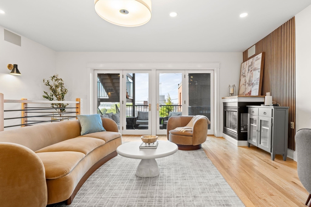 53 Thomas Park # B