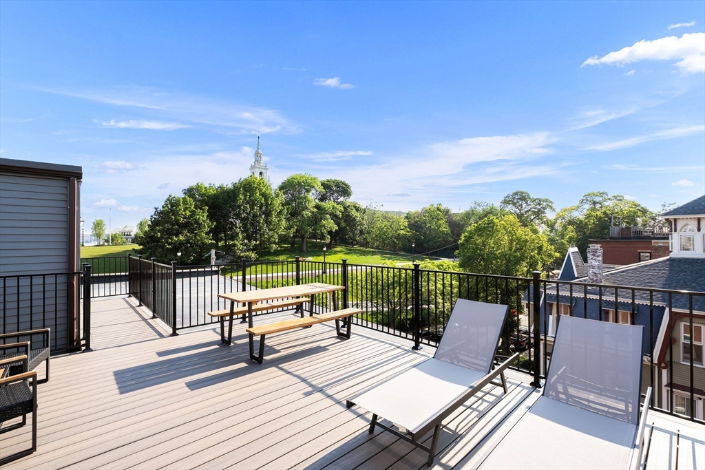 53 Thomas Park # B