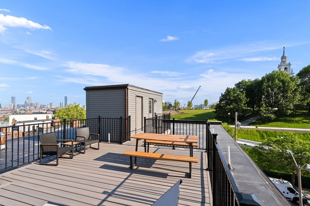 53 Thomas Park # B
