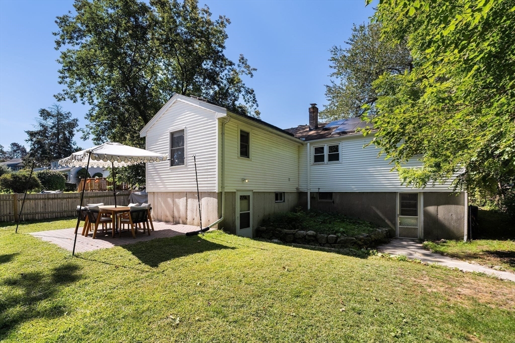 7 Anna Rd