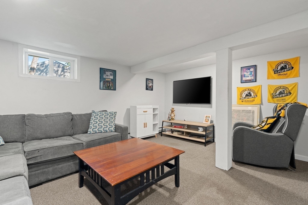 7 Anna Rd