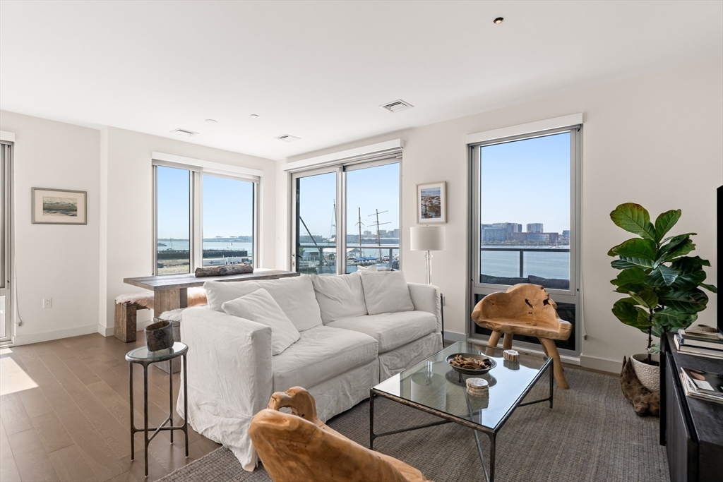 45 Lewis Street # 409