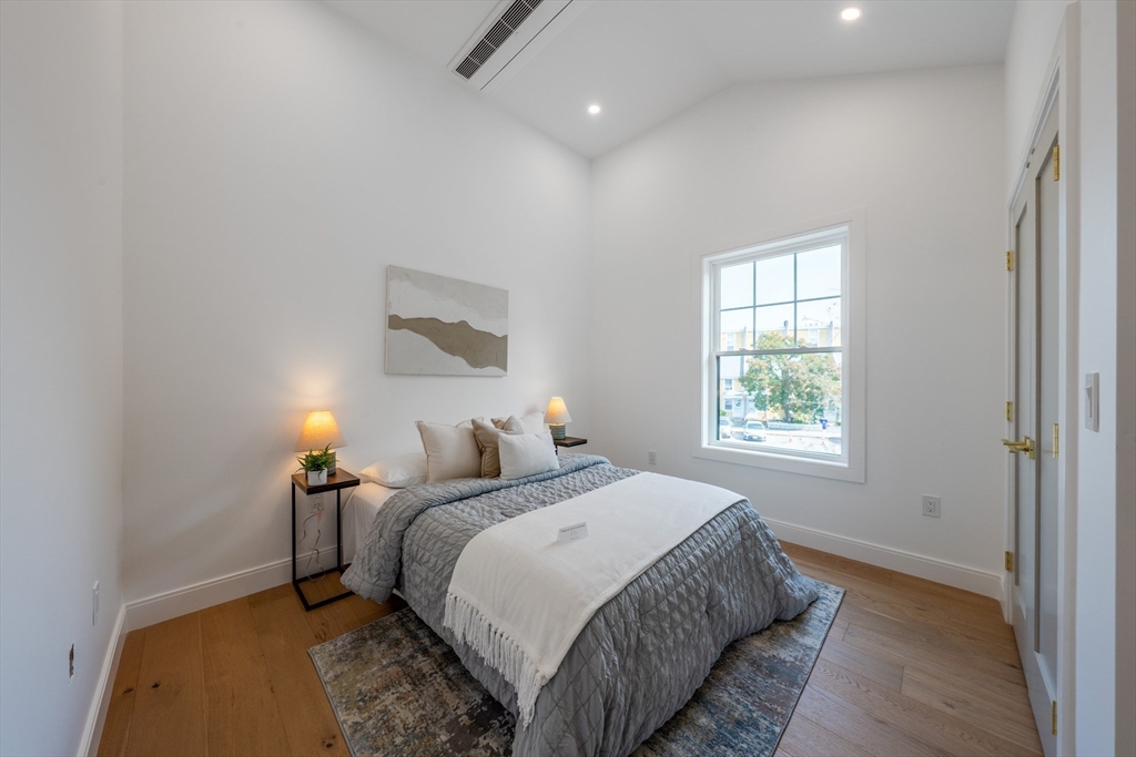 10 Rockland St. # 4