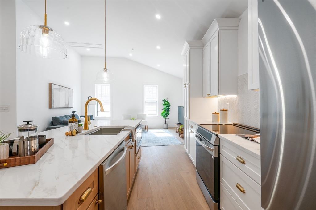 10 Rockland St. # 4