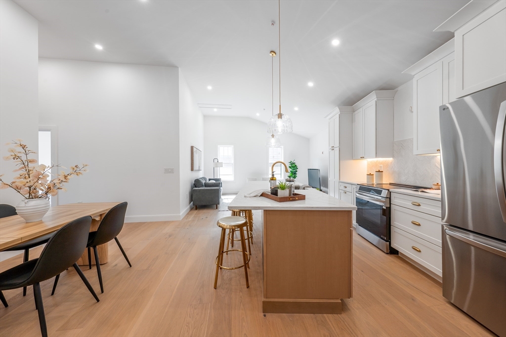 10 Rockland St. # 4