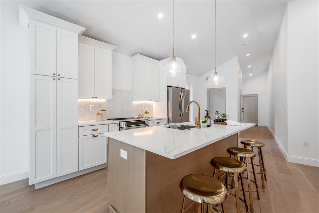 10 Rockland St. # 4