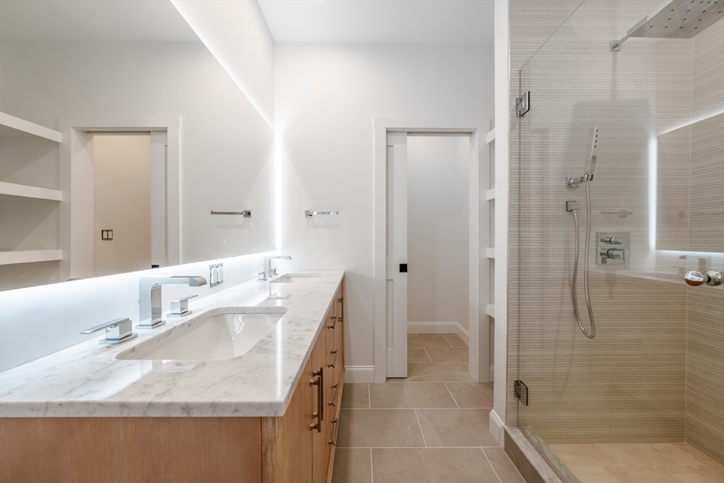 108 Florence Street # 4