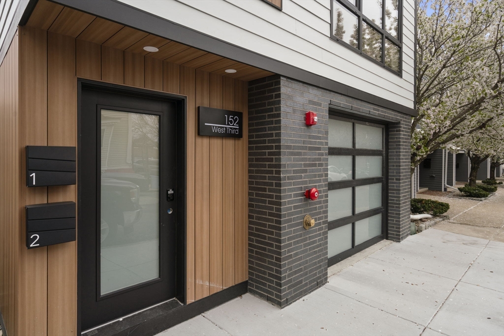 152 W 3rd Street # 1