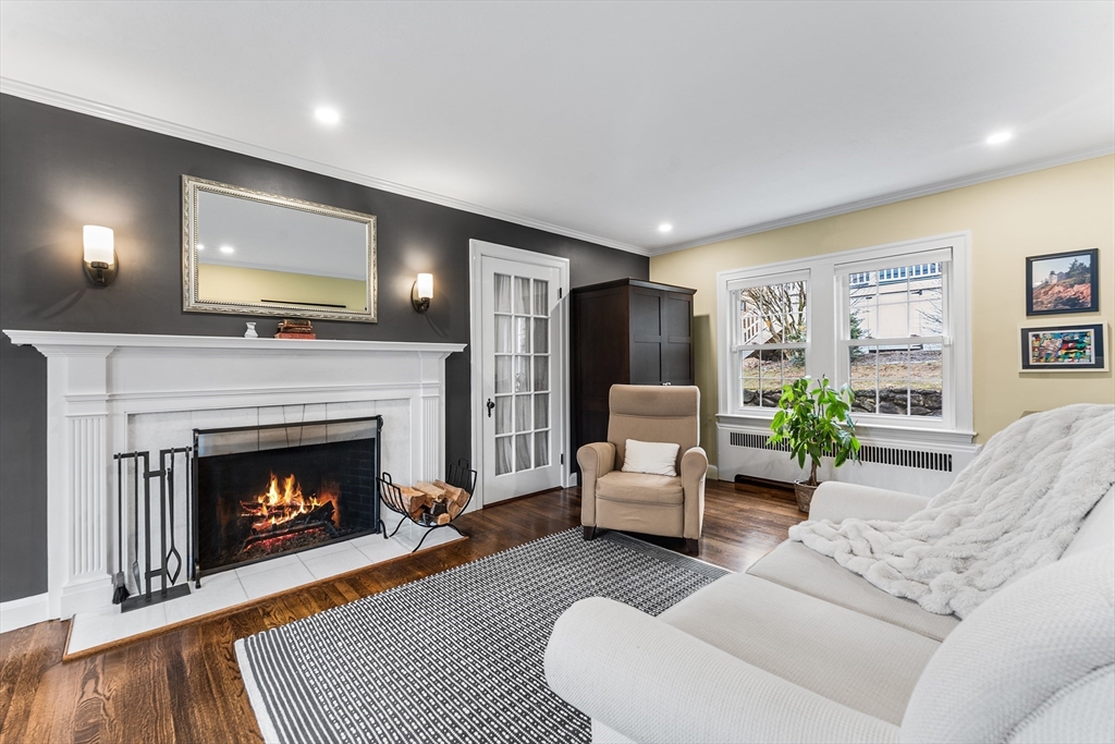 535 Great Plain Ave