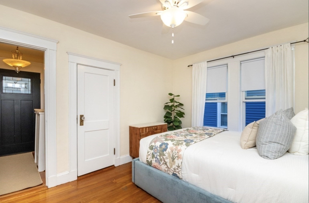 33 Pierce Ave # 1