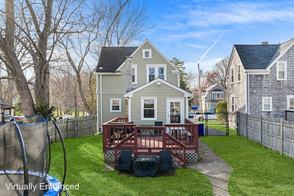 20 Emerson St