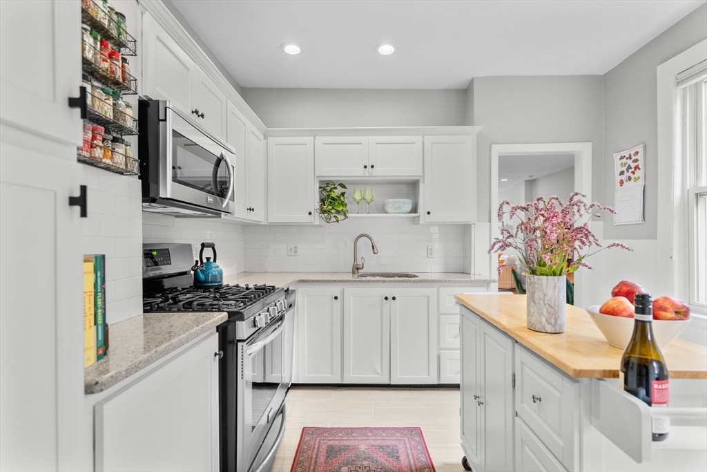 23 Sullivan St # 3