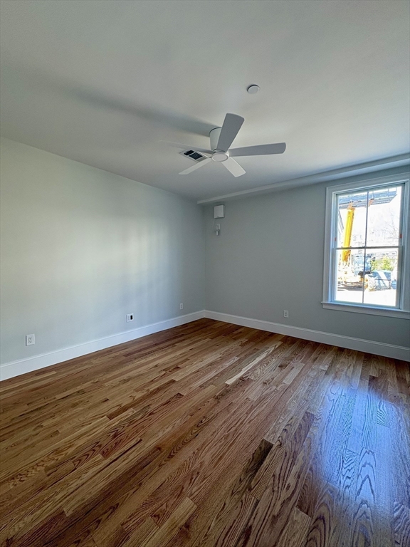 38 Laurel Street # 2