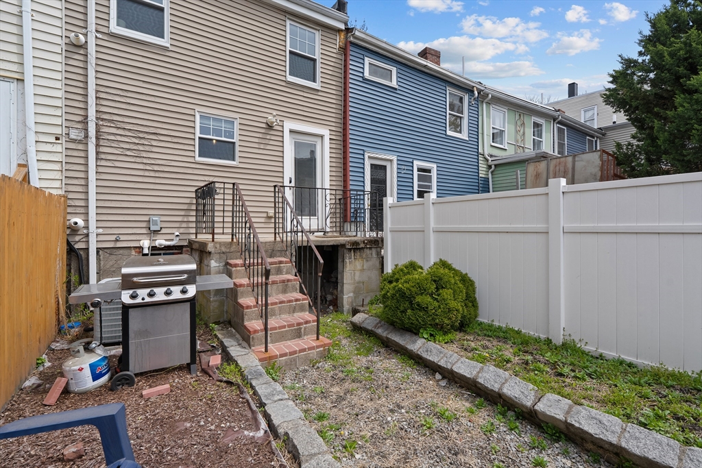 29 Everett St