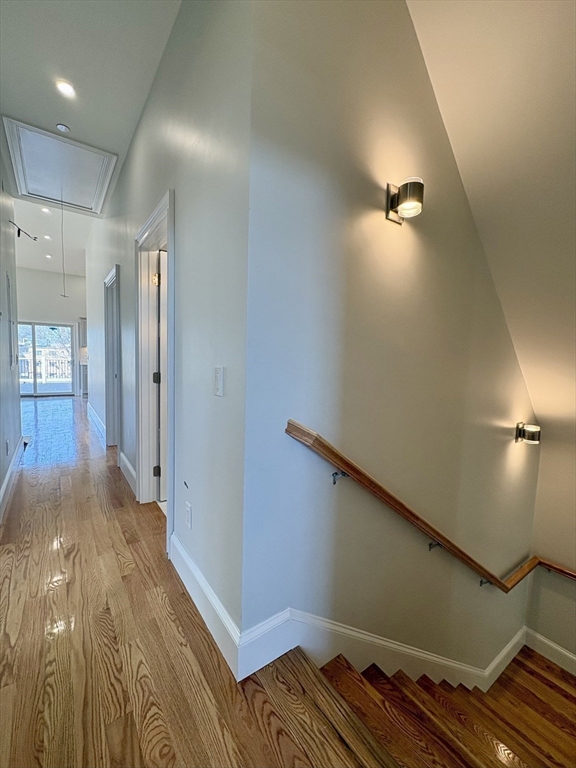 38 Laurel Street # 3