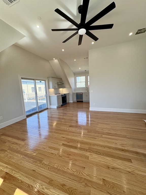 38 Laurel Street # 3
