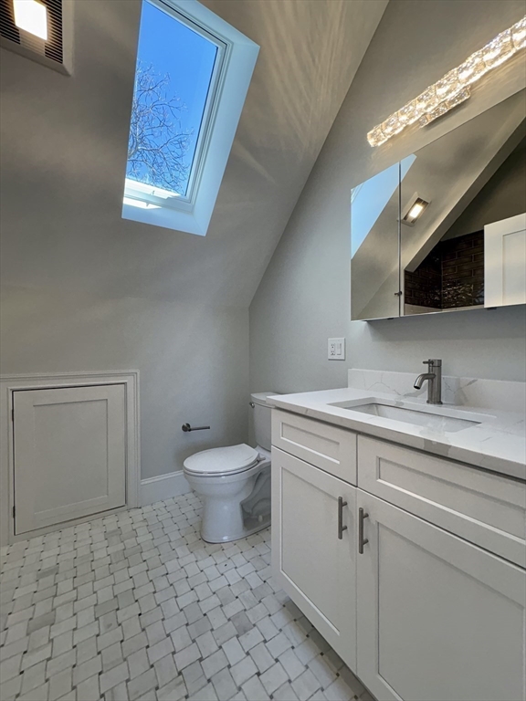 38 Laurel Street # 3
