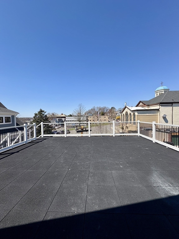 38 Laurel Street # 3