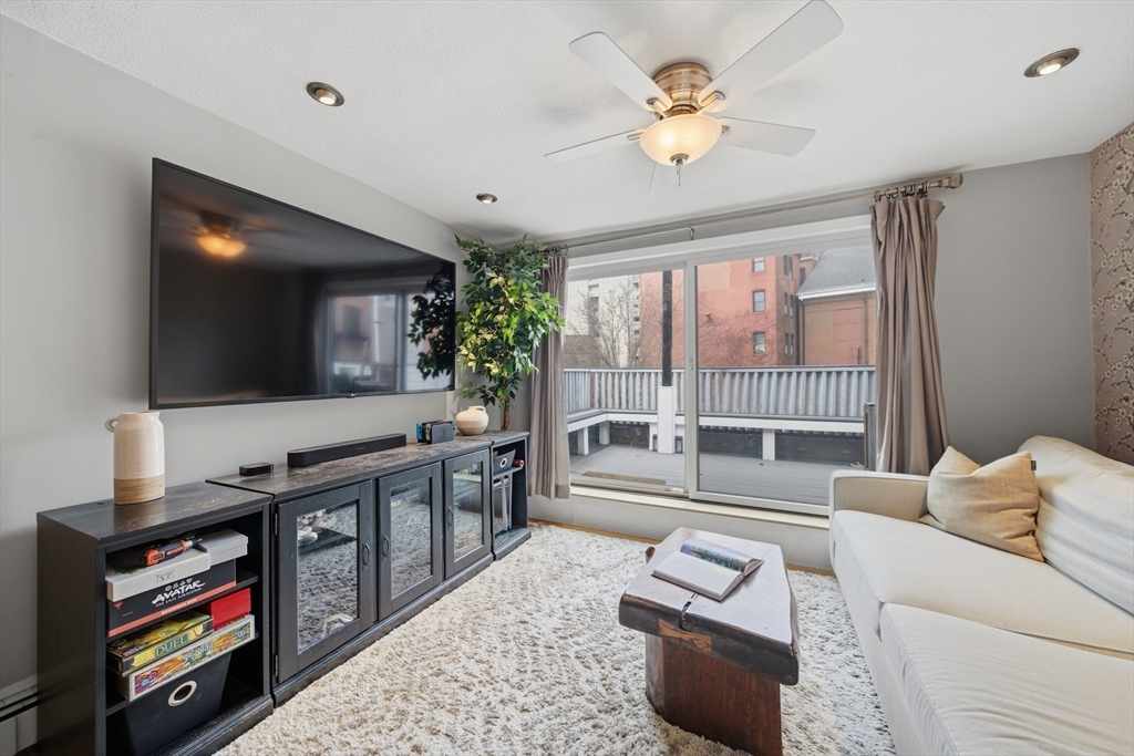 2 Lyndeboro Pl