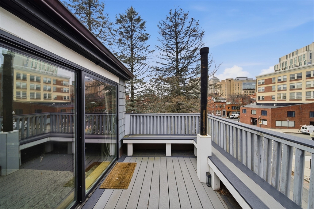 2 Lyndeboro Pl