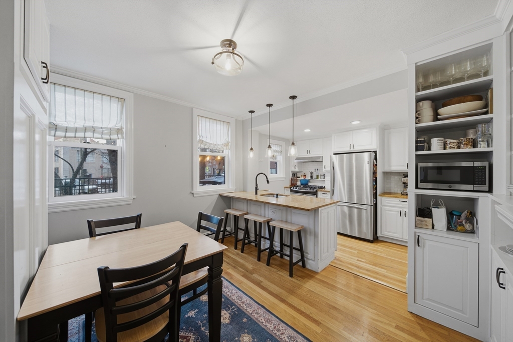 2 Lyndeboro Pl