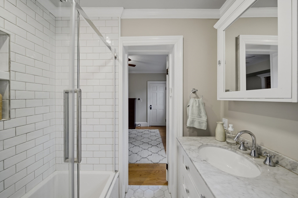 2 Lyndeboro Pl