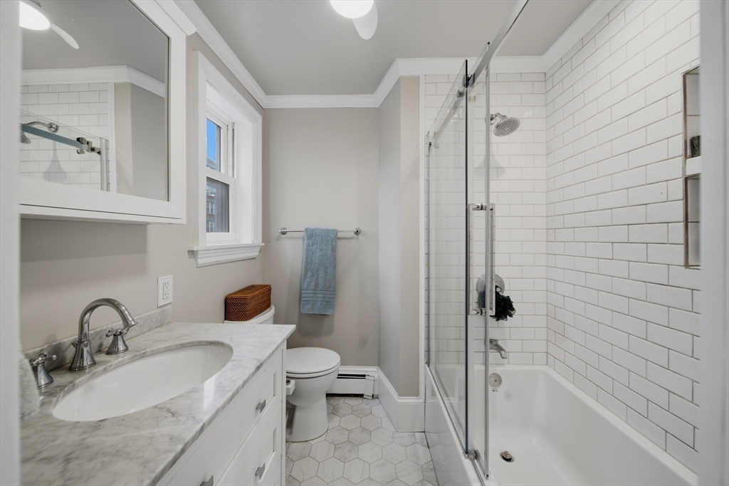 2 Lyndeboro Pl