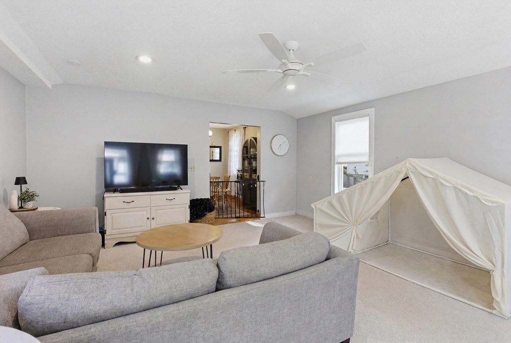 30 Manatee Rd