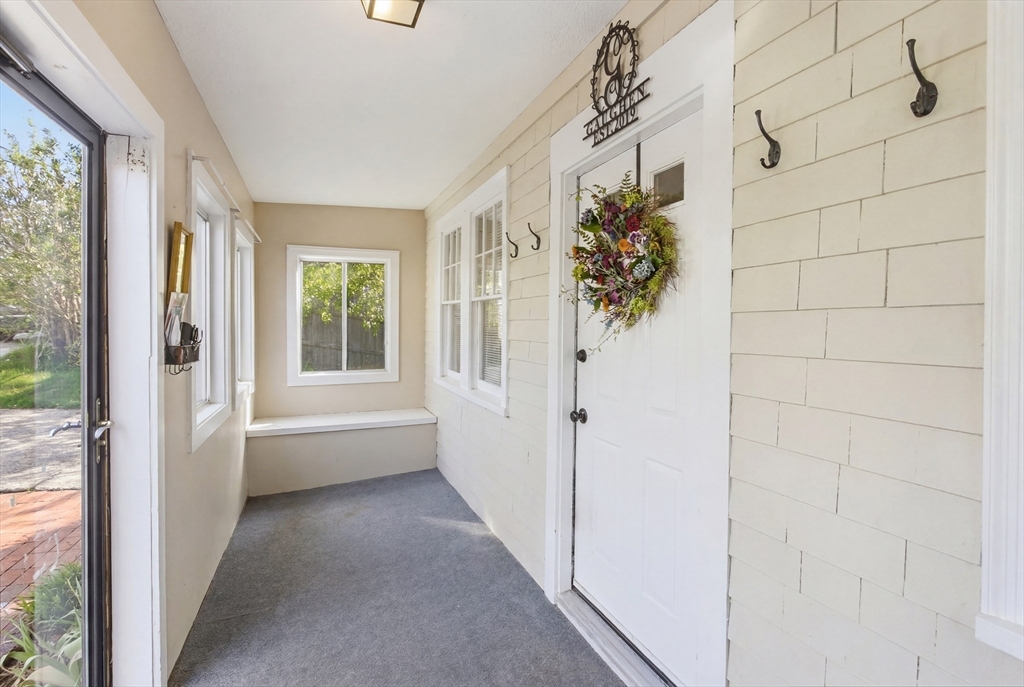 30 Manatee Rd