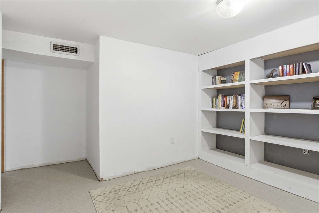 30 Manatee Rd