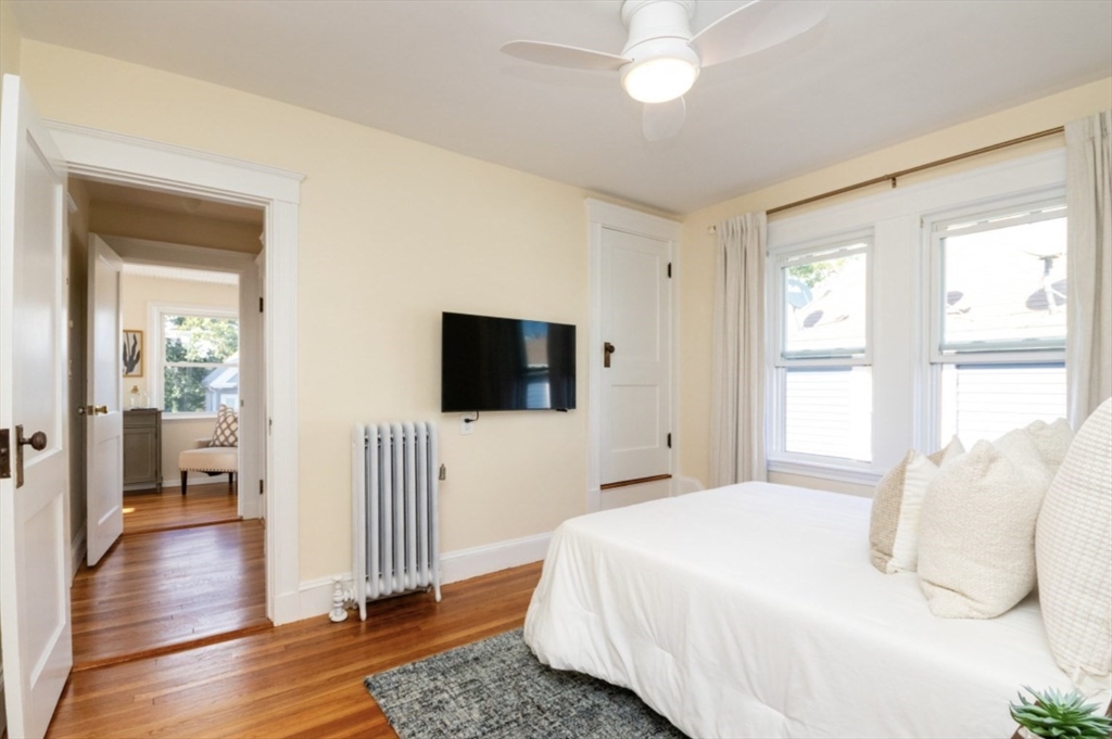33 Pierce Ave # 2