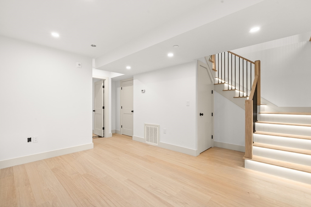 17 Princeton St # 1