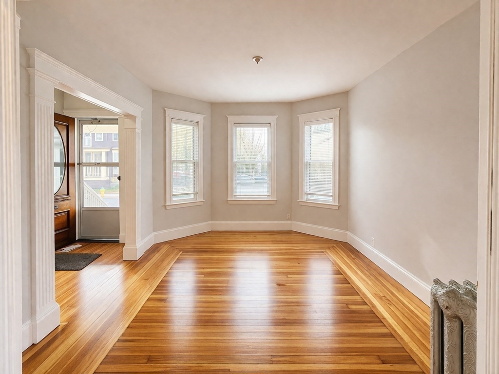 25-27 Marion Rd # 1 Unit: 25-27-1