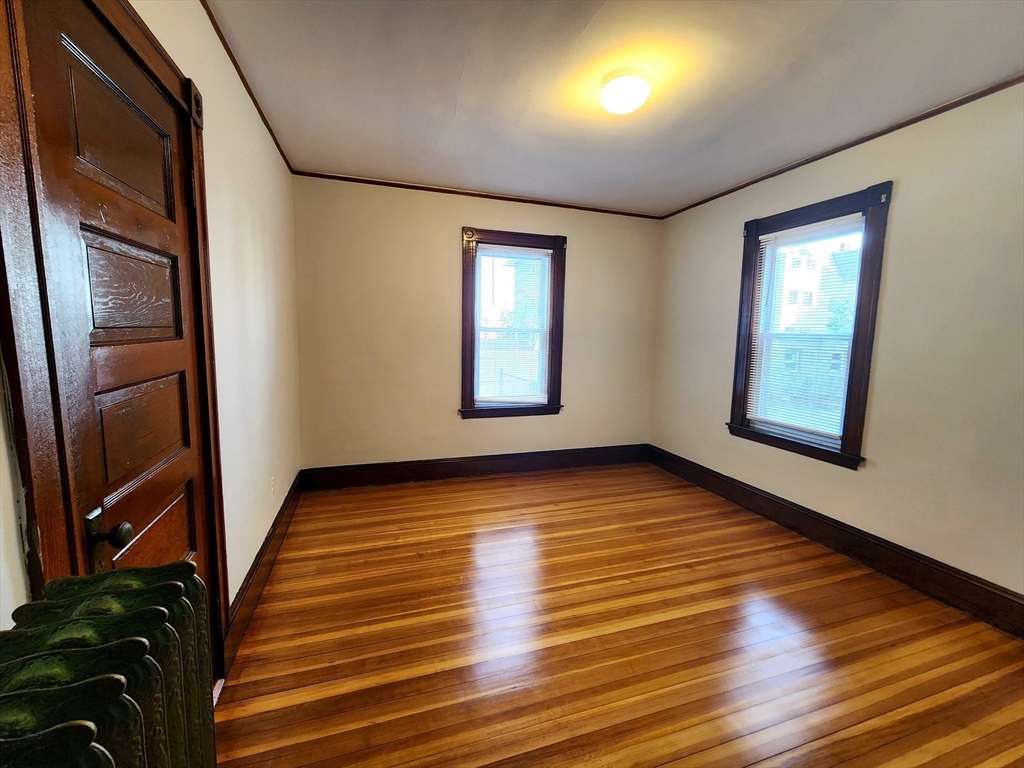 25-27 Marion Rd # 1 Unit: 25-27-1