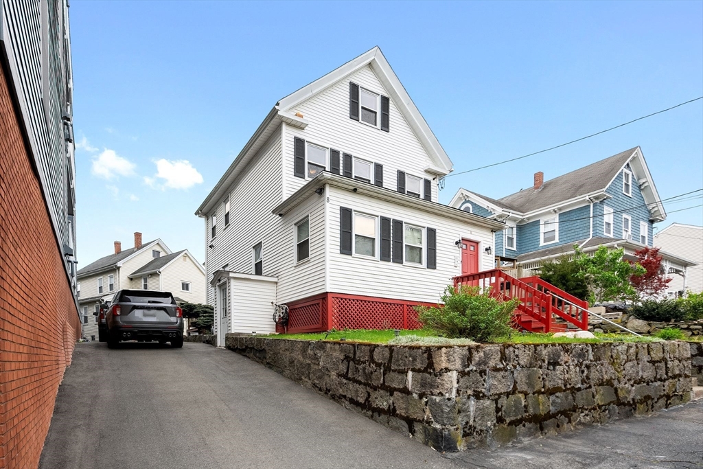 8 Walnut St # 2