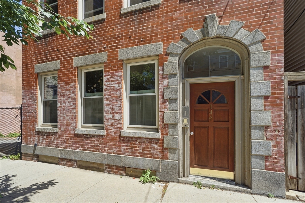 142-146 Everett Street # 2