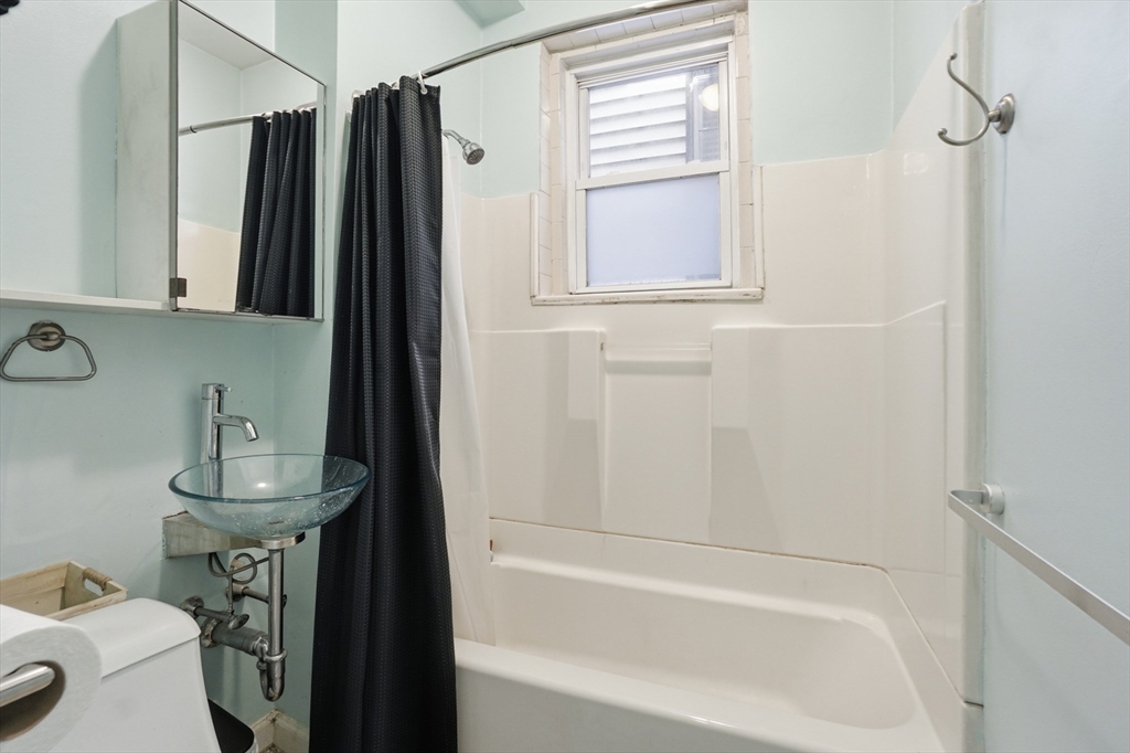 142-146 Everett Street # 2
