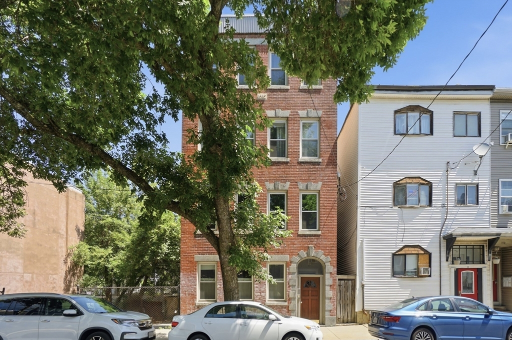 142-146 Everett Street # 2
