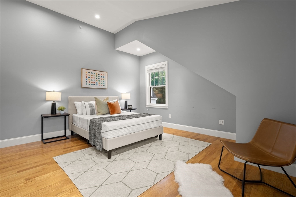 15 Ashland St # 2