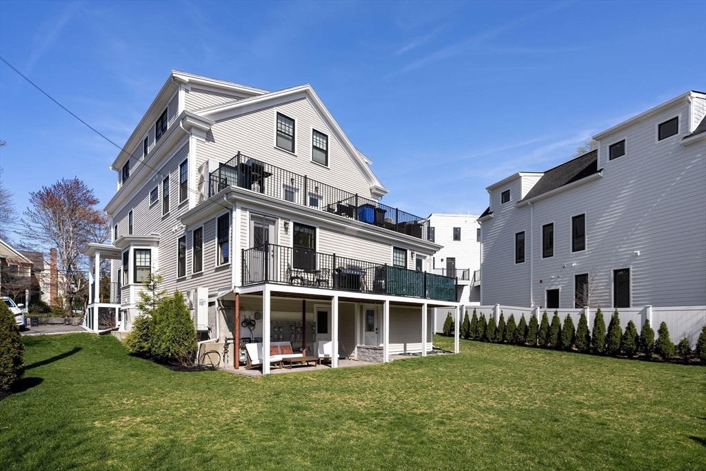 15 Ashland St # 2
