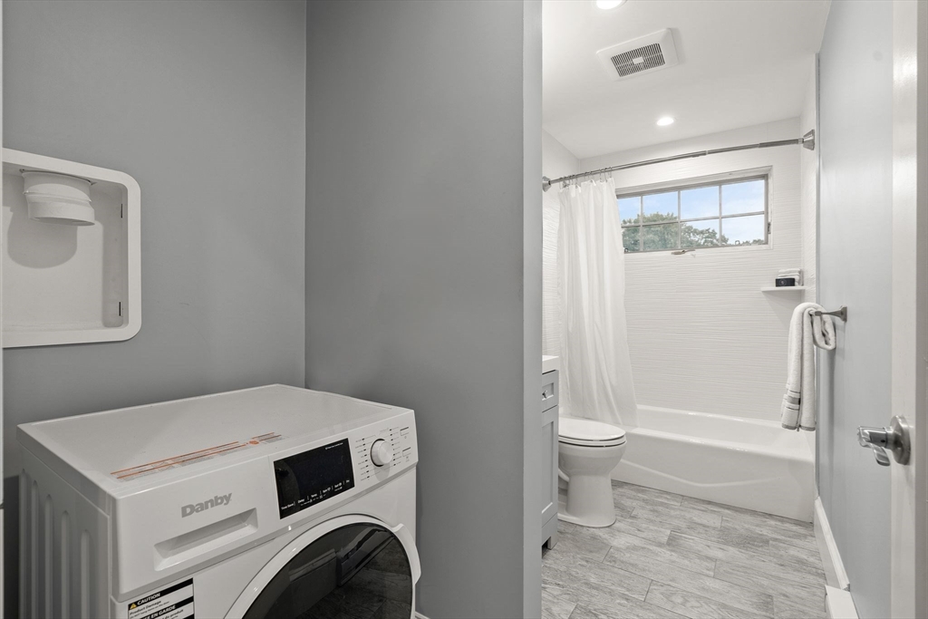 15 Ashland St # 2