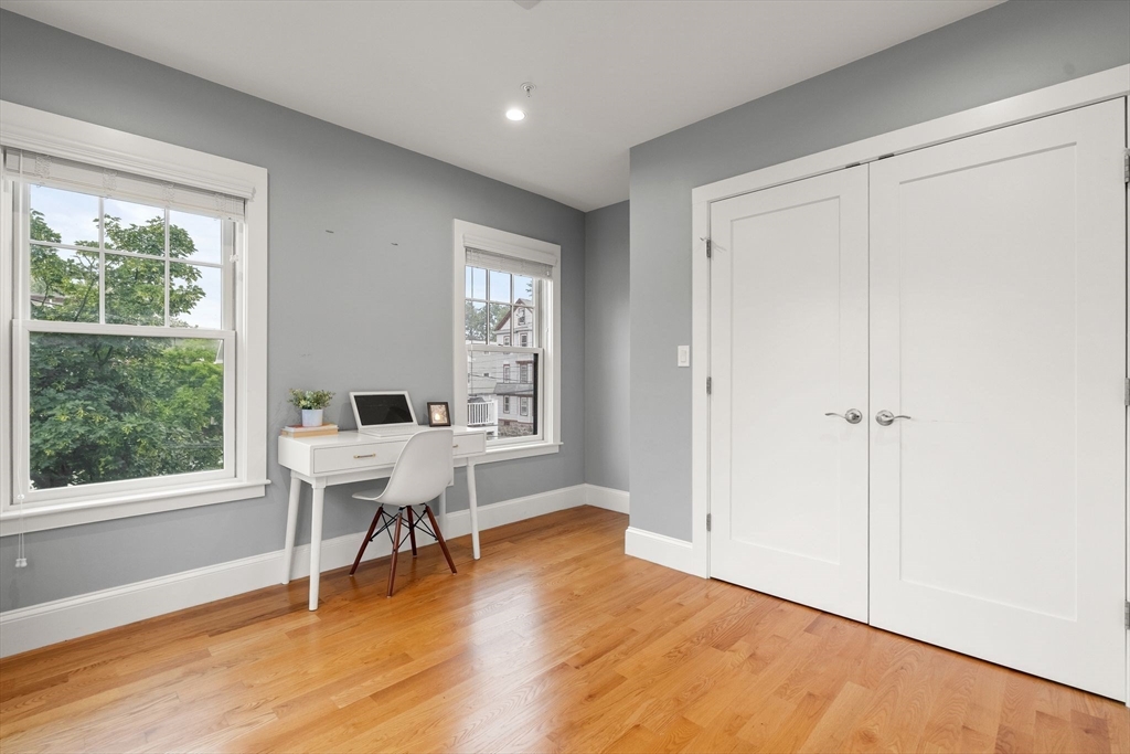 15 Ashland St # 2