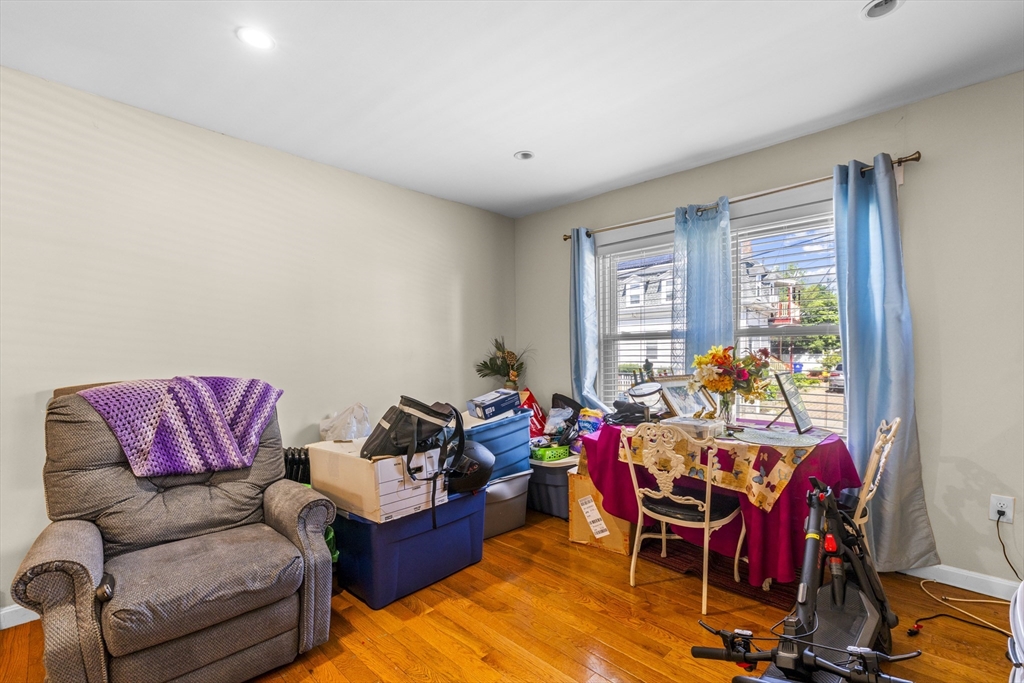 20 Walter St