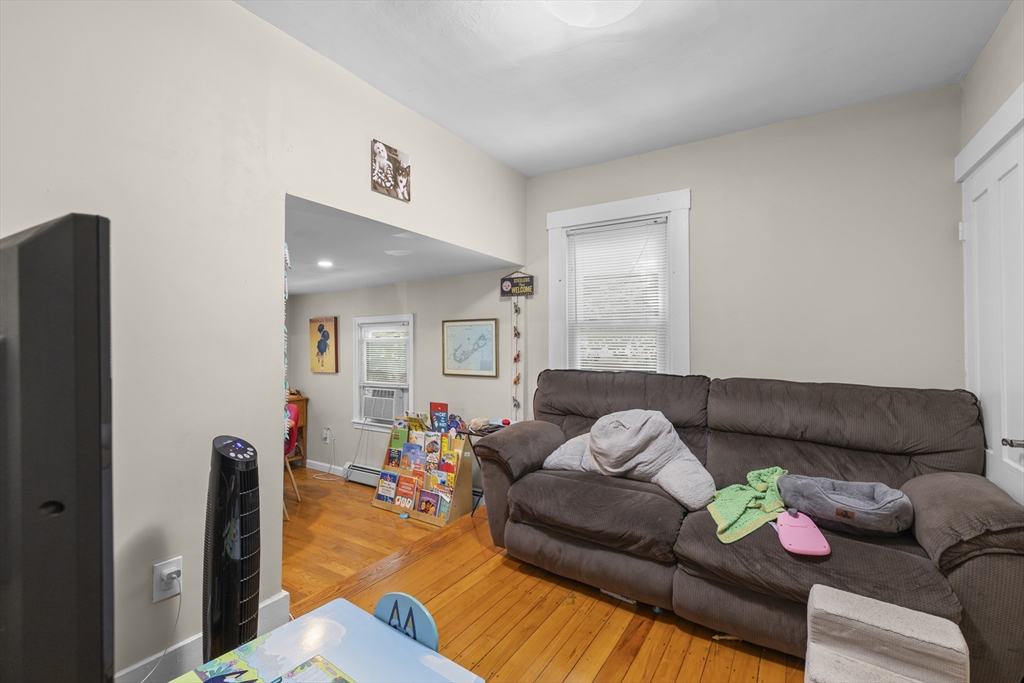 20 Walter St