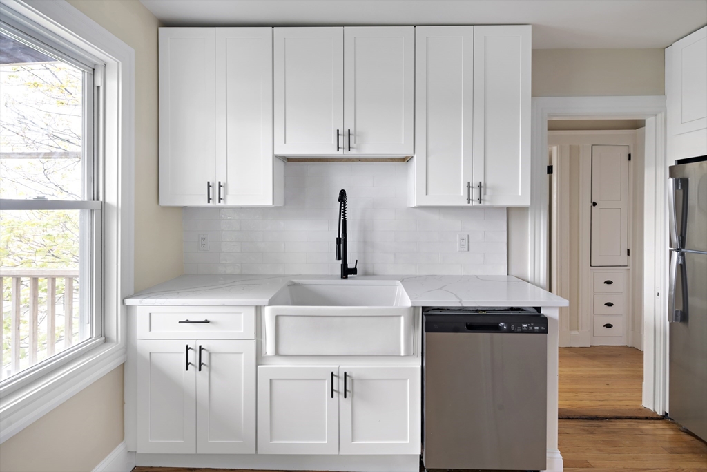 23 Thelma Rd # 2